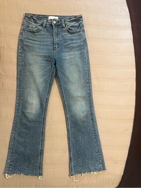 Vervet Vintage-Inspired High-Rise Blue Cropped Flare Jeans Frayed Stretch